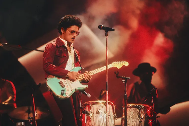 Bruno Mars vai se apresentar no The Town.
